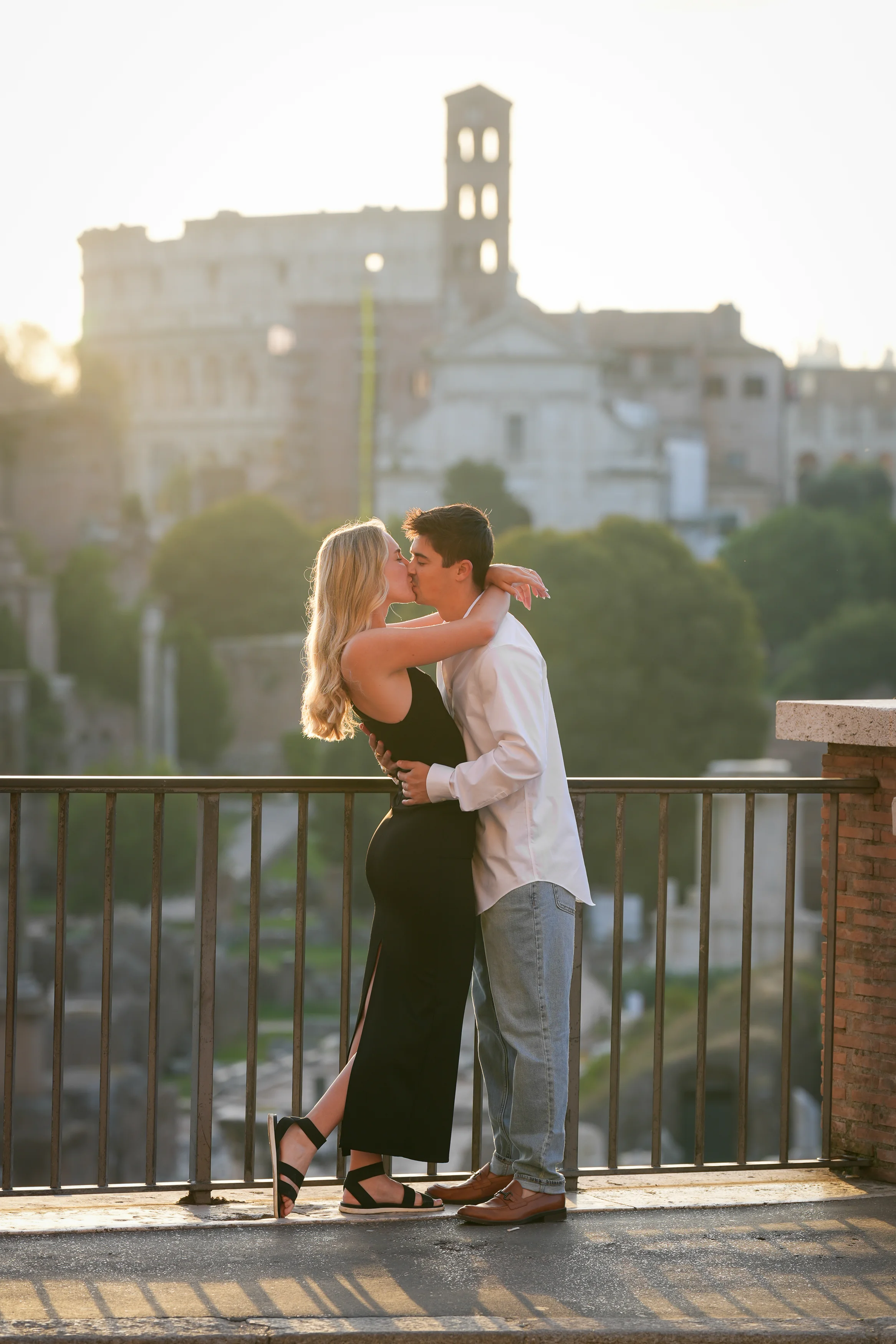 Romantic couple photoshoot in Rome
