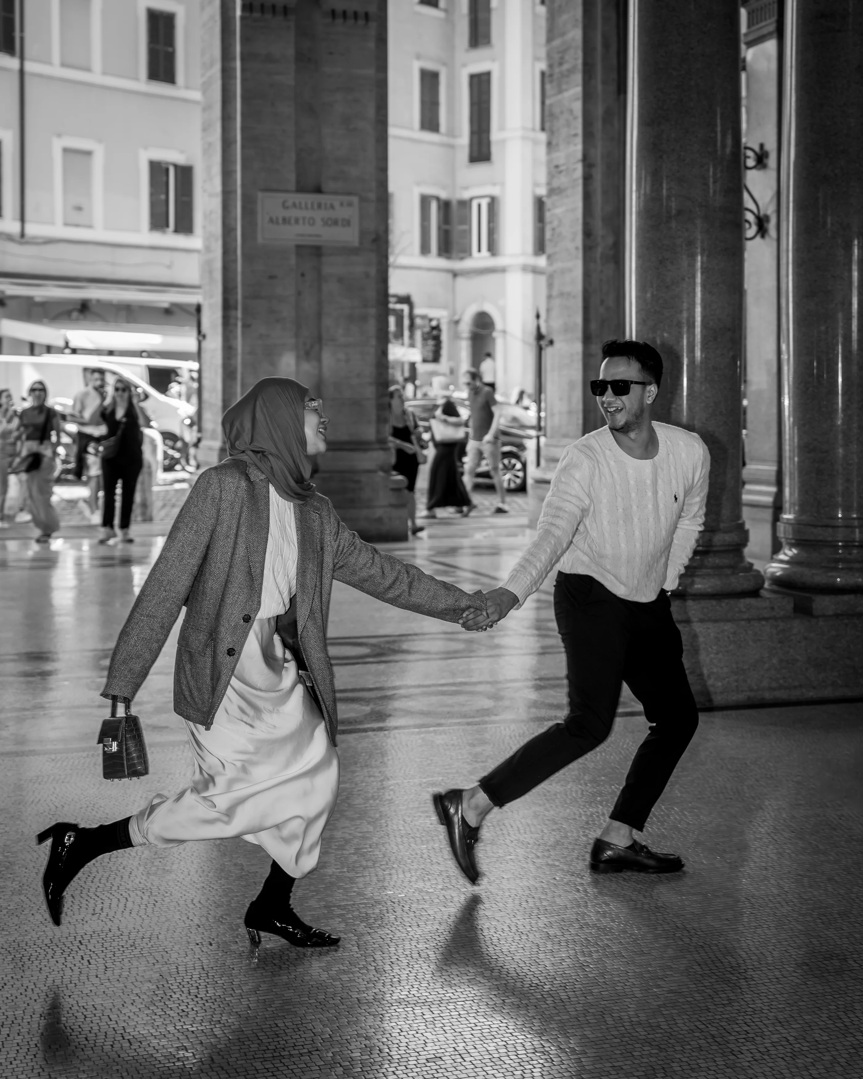 Romantic couple photoshoot in Rome