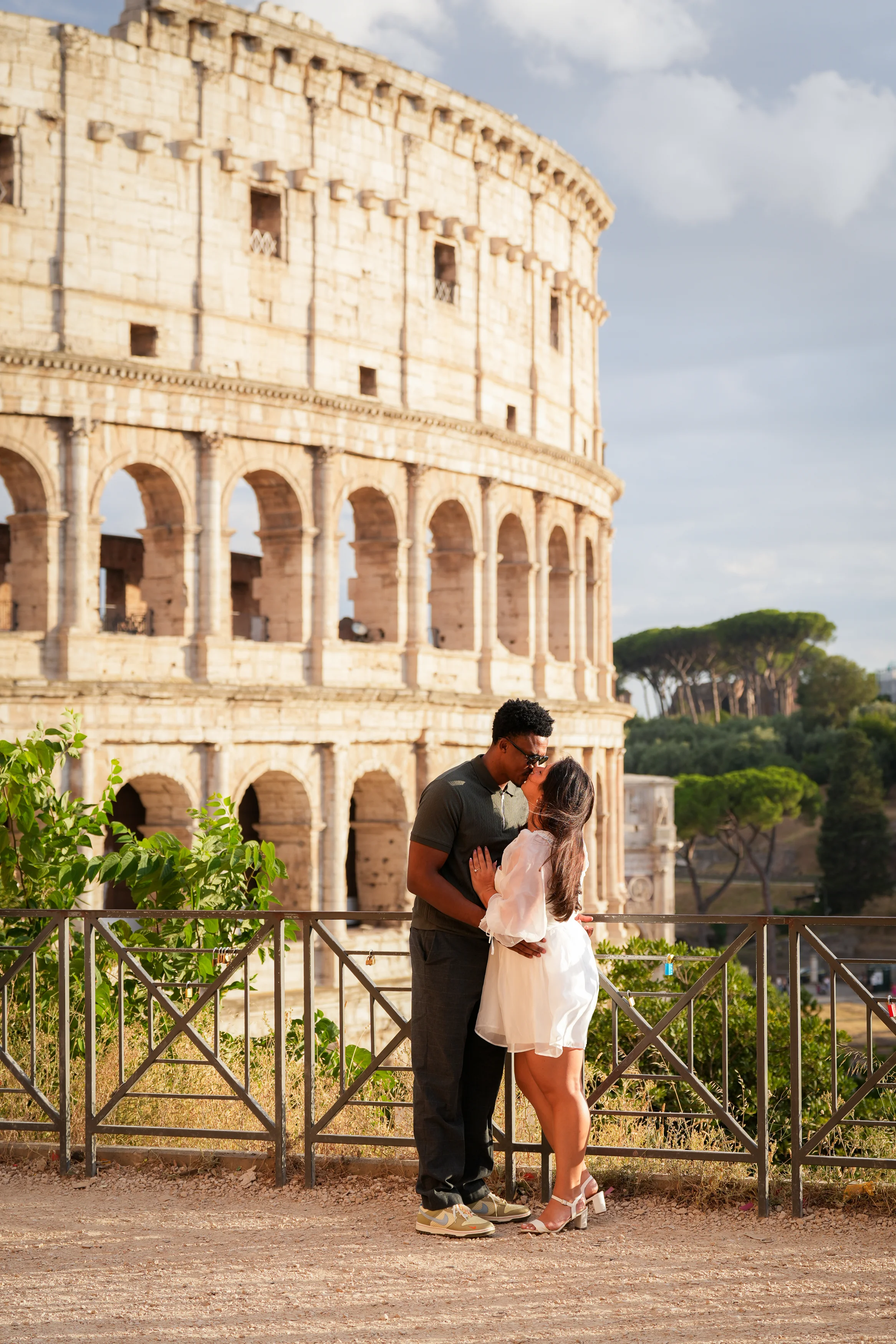 Romantic couple photoshoot in Rome