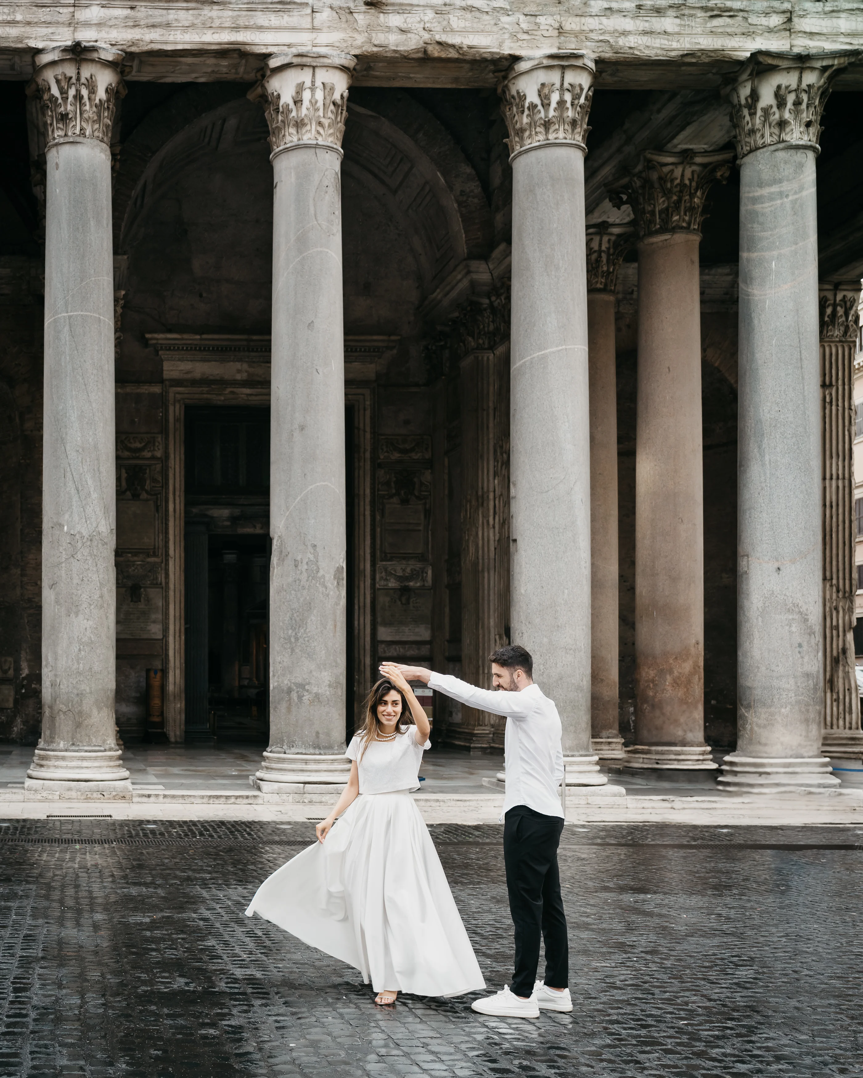 Romantic couple photoshoot in Rome